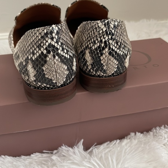 FRANCO SARTO snake print, cutout flats! Size 8.5 - Picture 3 of 5